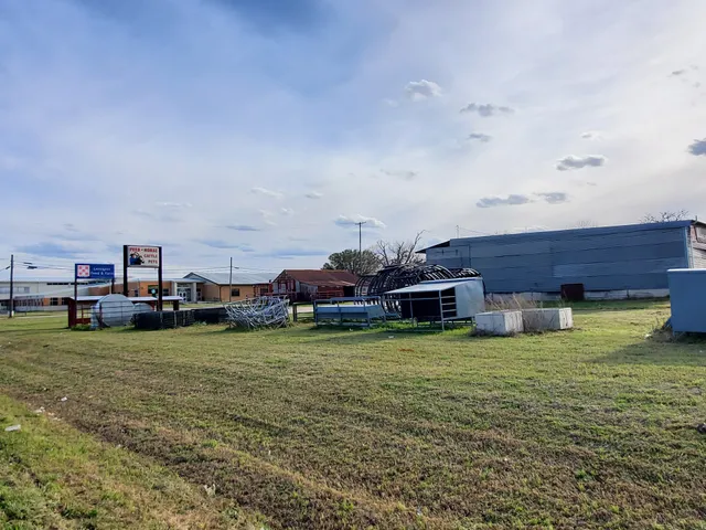 Lexington Feed & Farm