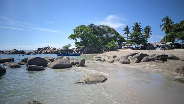 Pantai Penyusuk