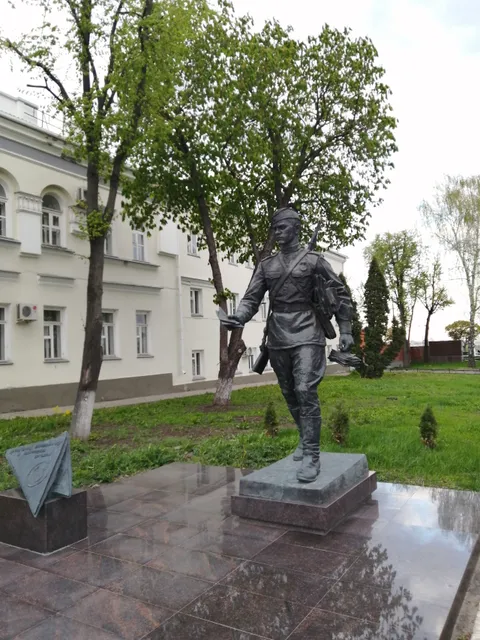 Monument wartime postman