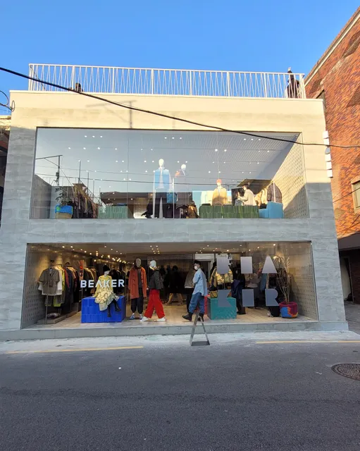 Beaker Flagship Store