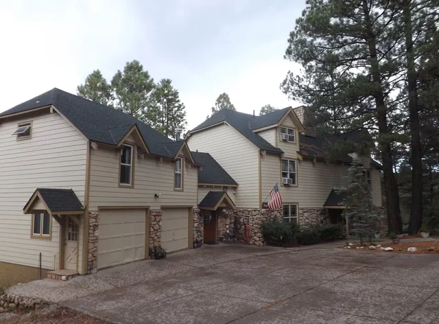 Arizona Mountain Inn & Cabins