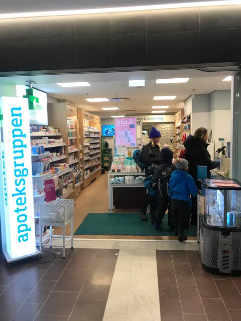 Kronan's pharmacy Stockholm Södra Station