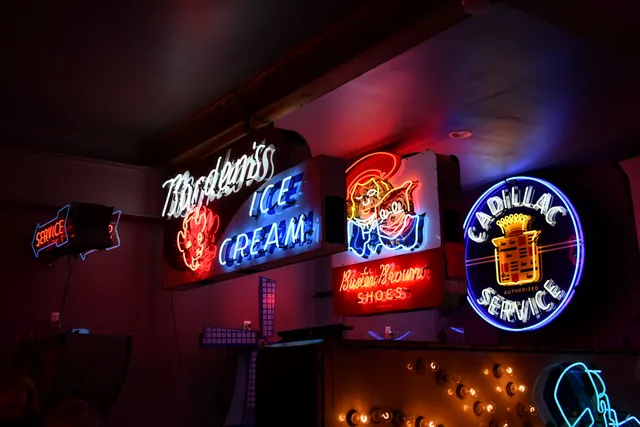 National Neon Sign Museum