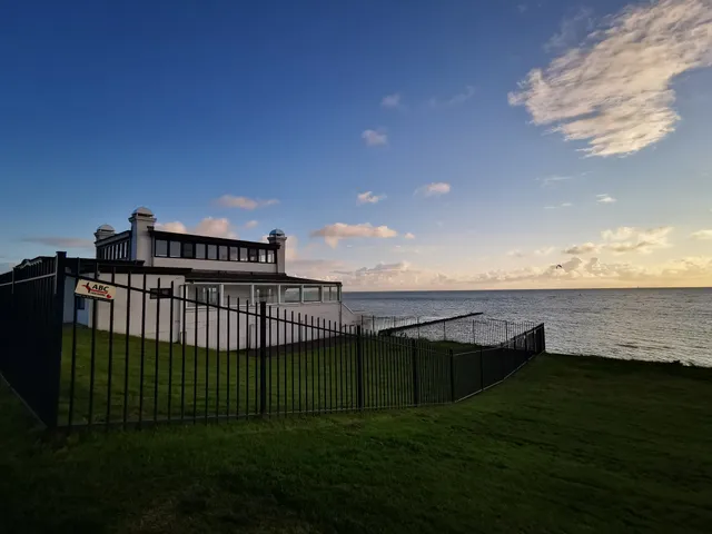 Badpaviljoen Hindeloopen / Hielpen