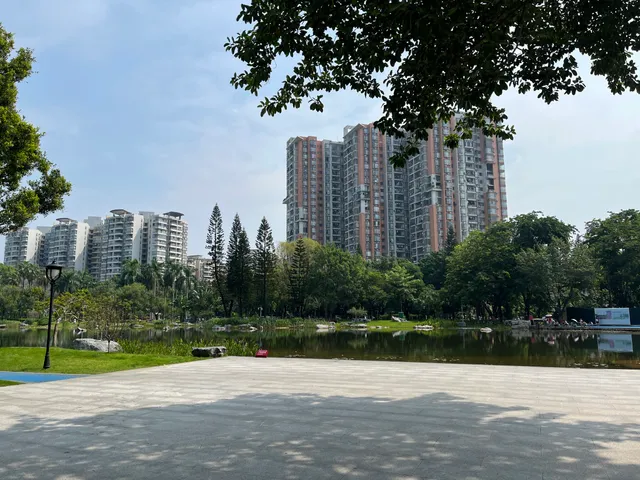 Huangpu Park （Northwest Gate）