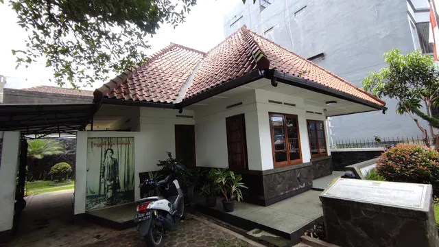 Inggit Garnasih Historic House