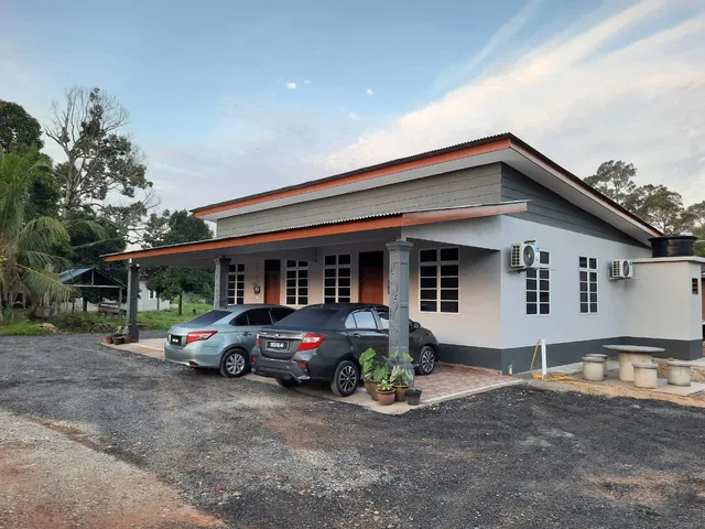 Dinie Homestay Tok Jiring