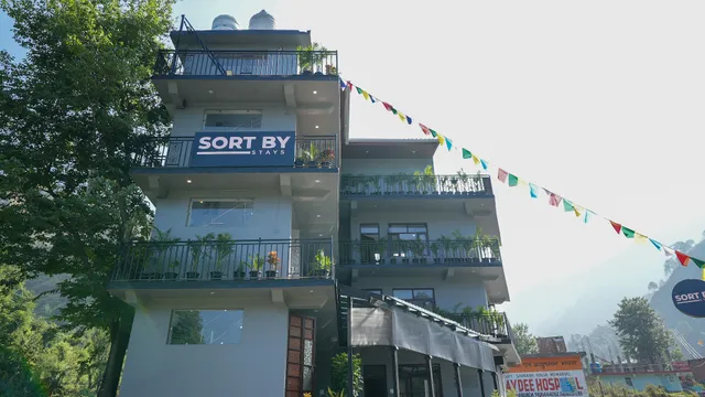 Sort By Stays, Kareri