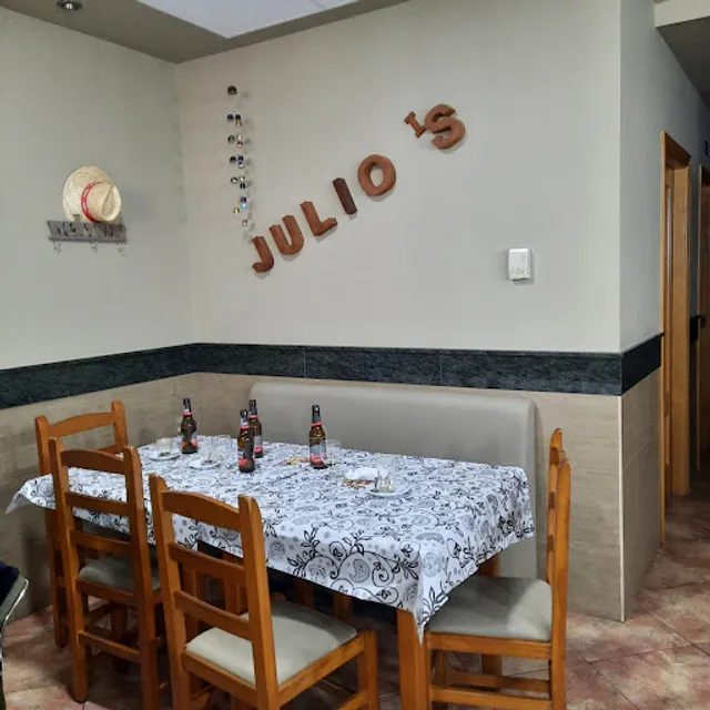 Bar Julio´s