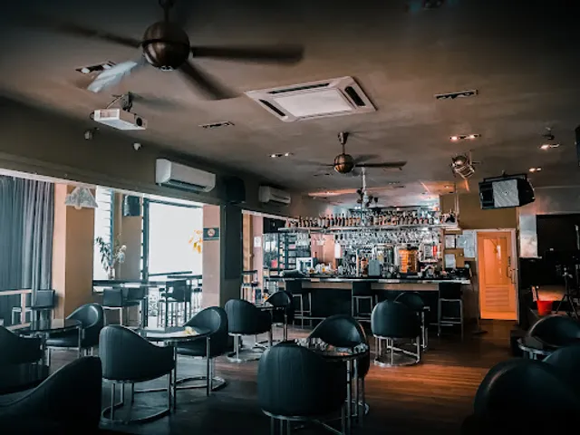 Star Cafe Taman Desa