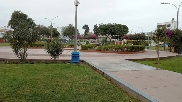 Quiñones Park