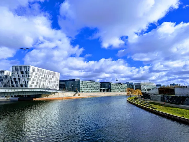 Gustav-Heinemann-Brücke