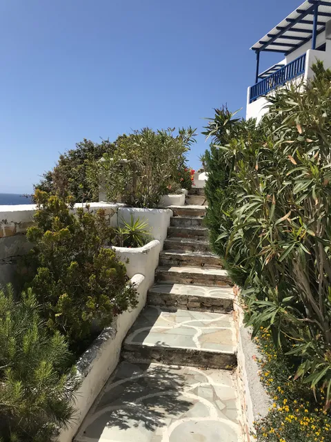 Vrahos Rooms Studios