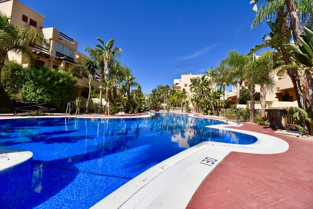 Bahía Marinas - Tu Hogar con Jardín Privado!