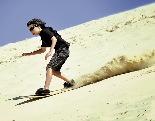 Sand Master Sandboarding - Park & Store