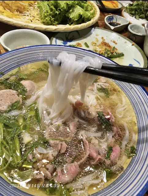 Lách Ca Lách Cách Lotte Mall West Lake