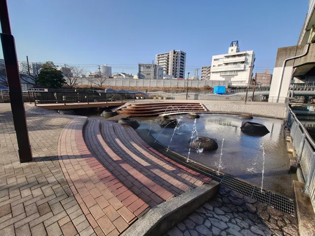 Nishinamibashi Park