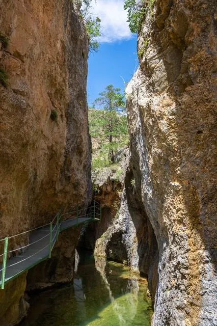 Barranco de la Hoz, White River