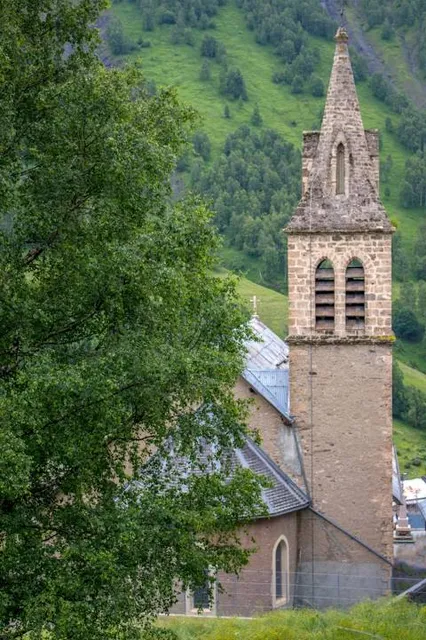 Église Saint-André de Besse-et-Saint-Anastaise