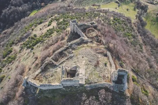 Koznik - Tvrdjava, Castle