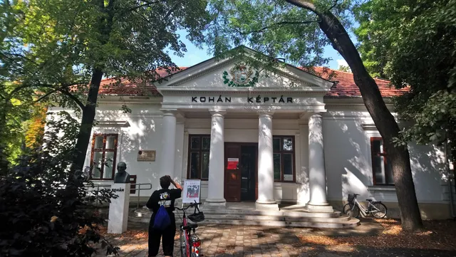 Kohan Picture Gallery