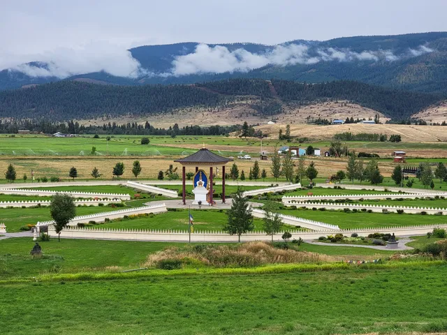 Garden of One Thousand Buddhas