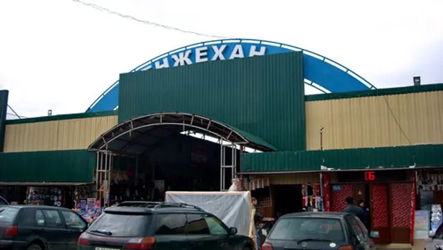 Kenzhekhan Veshchevoy Rynok