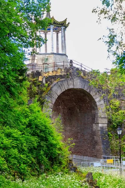 Puente del Capricho (Tulay Pige)