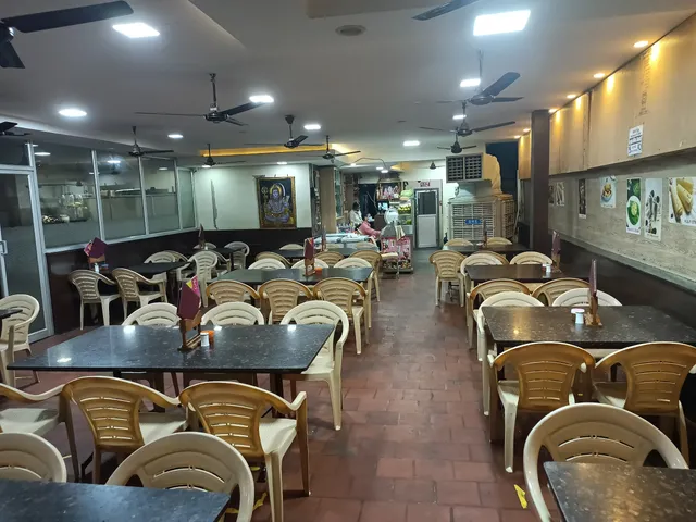 BHAGAWATI MOHANS BHOJANALAYA (FORMER - SREE MOHAN BHOJANALAYA )(NORTH INDIAN RESTAURANT) (PURE VEG)