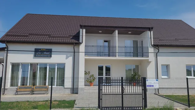 Pensiune Agroturistica La Jenel