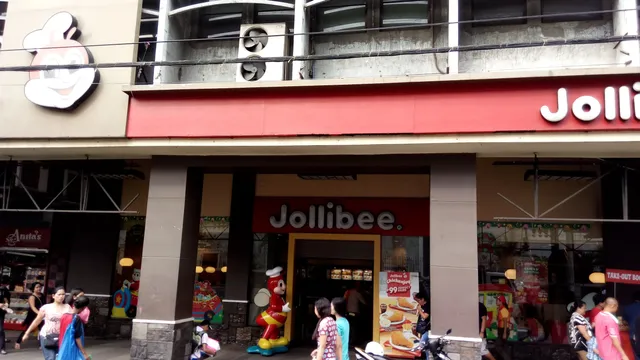 Jollibee - Sto. Niño