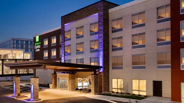 Holiday Inn Express & Suites Cincinnati NE - Redbank Road, OH
