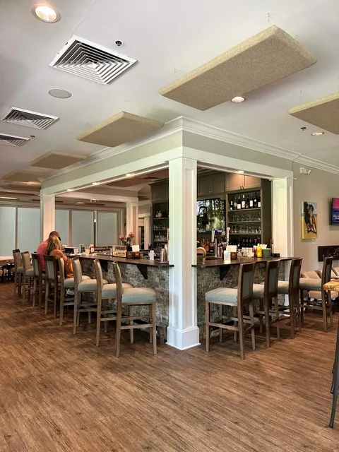 Fair Winds Bar & Grill