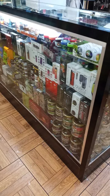 20 20 Market Smoke shop