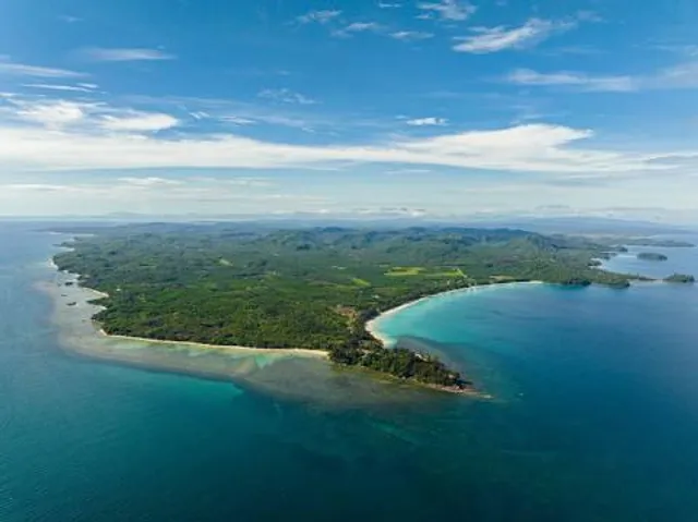 Pantai Hoya Gunungsitoli
