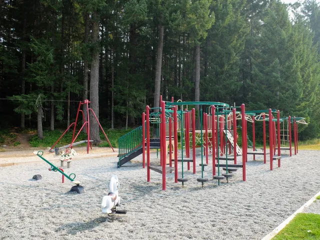 Glenora Trails Head Park