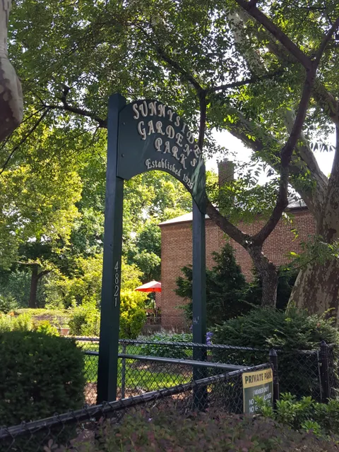 Sunnyside Gardens Park
