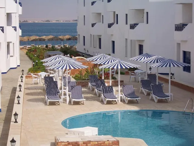 Fayed Beach Resort قرية فايد السياحية