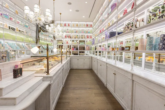 Ladurée Terminal 2, Liaison A-C