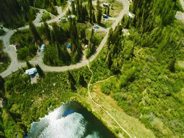 Mogami Shirakawa Keiryu Park