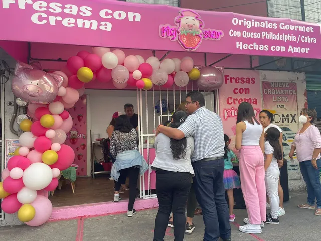 FRESAS CON CREMA PIGSTAR ARAGON