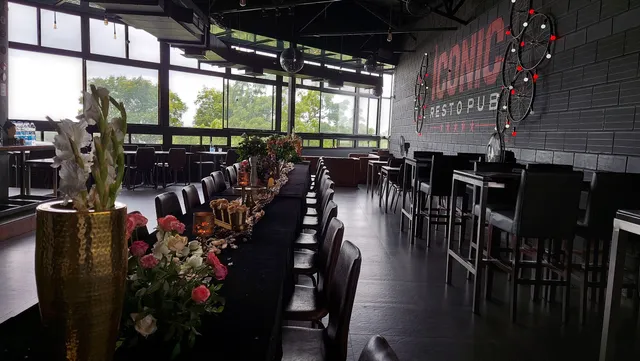 Iconic Resto Pub