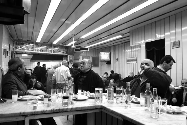 iki sandal geleneksel meyhane