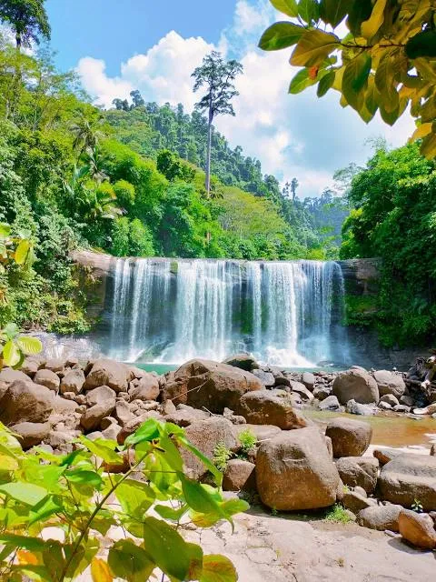 Campawan Curtain Falls