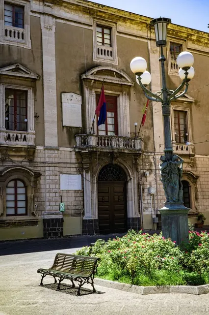 Piazza Università
