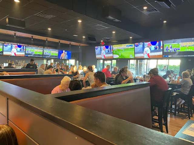 P.J. Whelihan's Pub + Restaurant - Hatfield