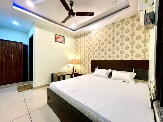 OYO Flagship Hotel Blue Breeze