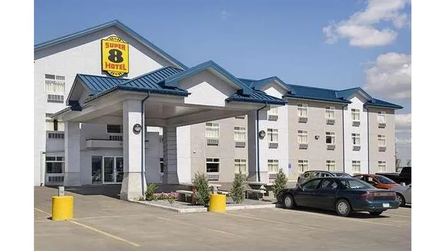 Super 8 by Wyndham Fort Saskatchewan