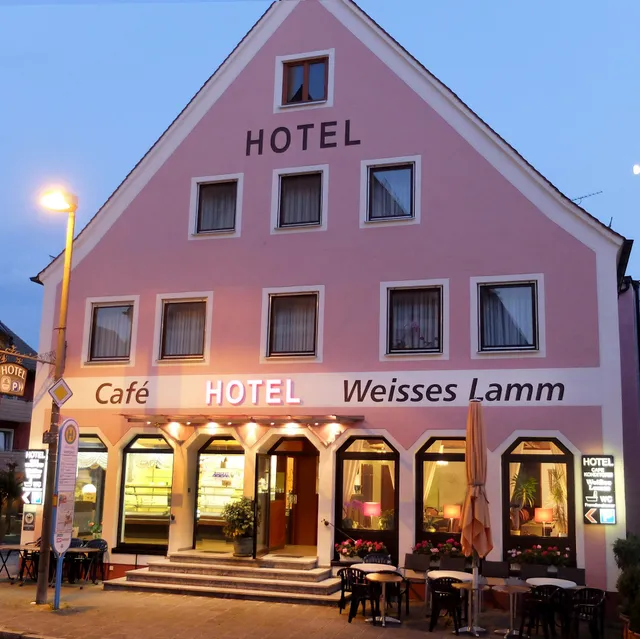 HOTEL WEISSES LAMM
