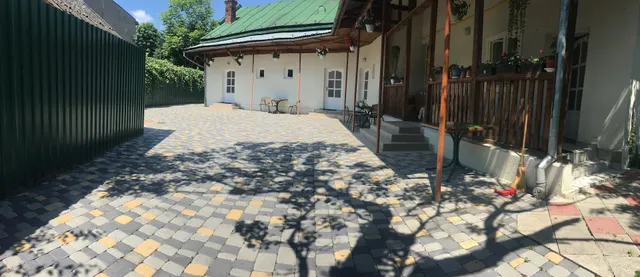 Зелений Двір